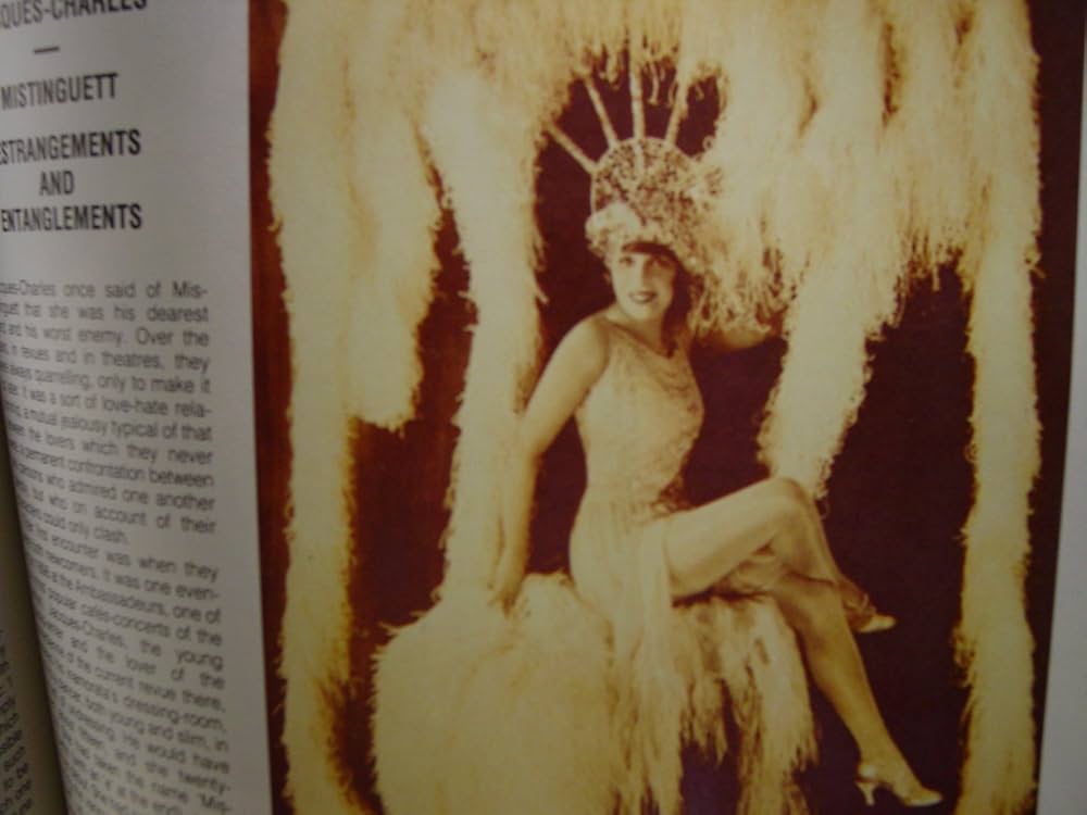 コレクション The Moulin Rouge by Jacques Pessis Amazon | The Moulin Rouge | Pessis, Jacques, Crepineau